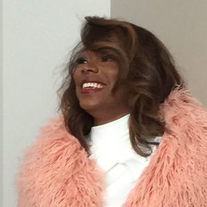 Meet your Posher, Latoya